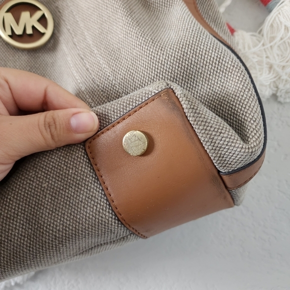 Michael Kors Isla Ring Brown Canvas Shoulder Tote Bag Large Boho Vacay Travel - Picture 6 of 15